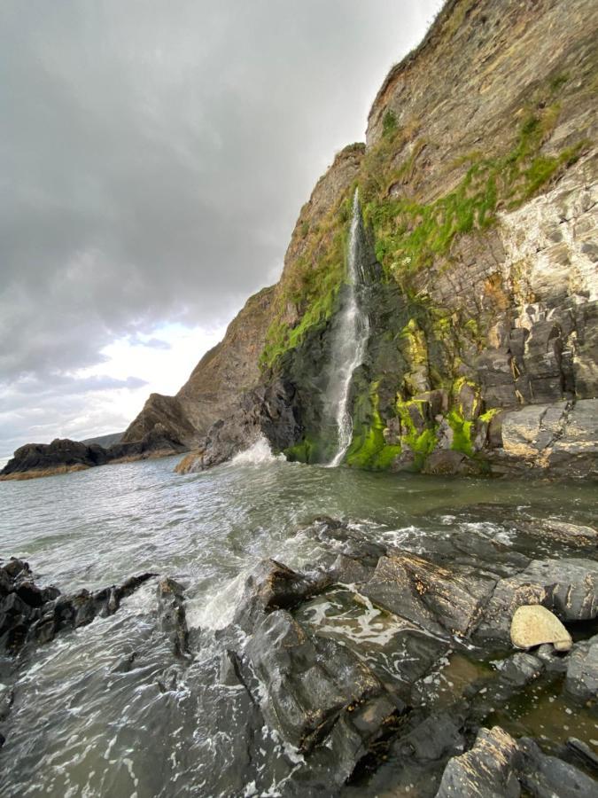 Wild Coastal Retreat At Troed Y Rhiw Aberporth, West Wales Villa Exterior photo